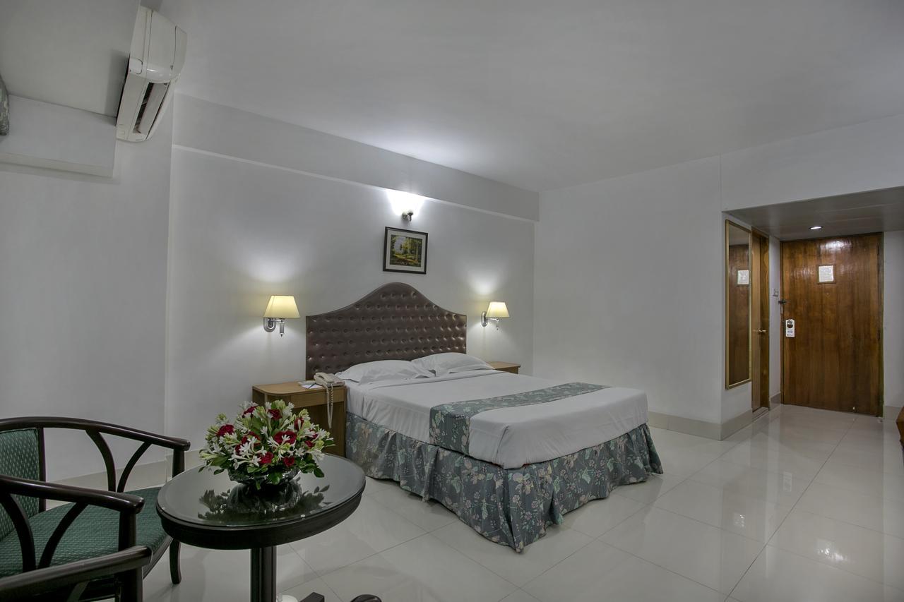 Hotel Purbani International Ltd. Dhaka Esterno foto