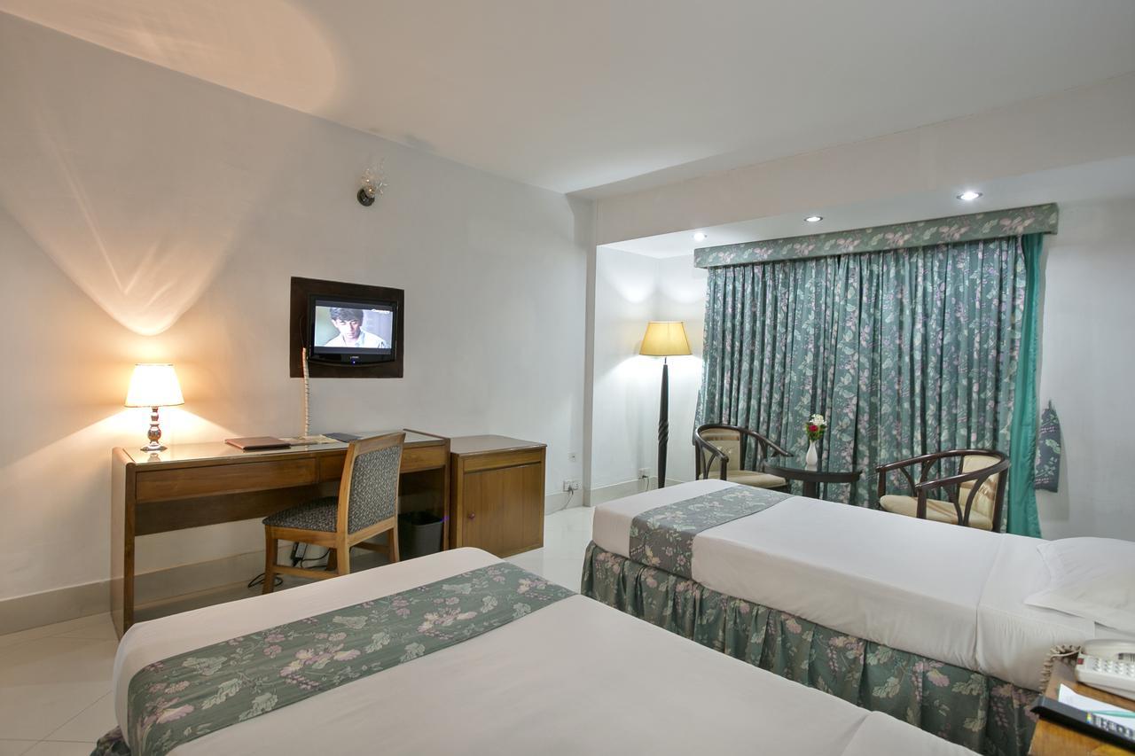Hotel Purbani International Ltd. Dhaka Esterno foto